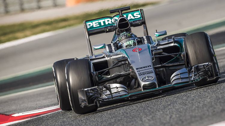 Dreamteam? Lewis Hamilton und der neue Mercedes harmonierten in den Testsessions zumindest prächtig.