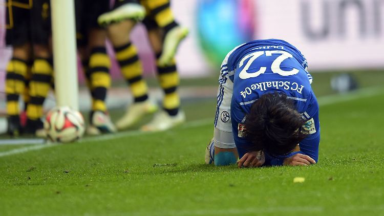 Atsuto Uchida hatte als Schalker Abwehrspieler gegen den furiosen BVB einen undankbaren Job.