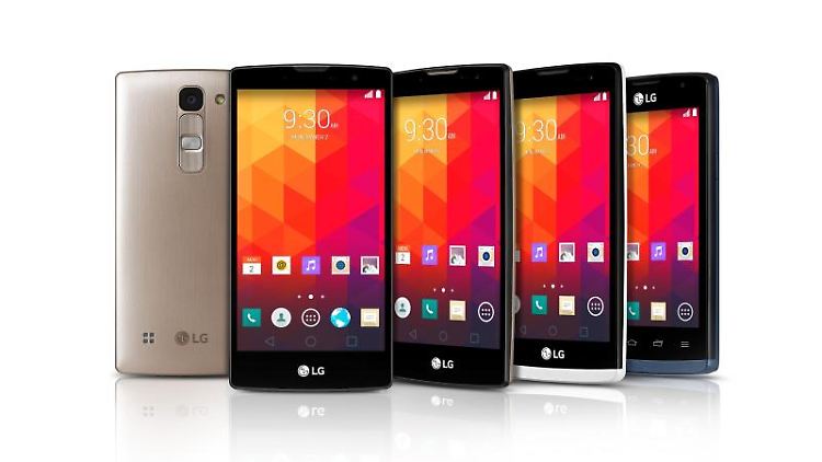 LG brachte gleich vier neue Mittelklassehandys mit nach Barcelona. Von rechts: das Joy, das Leon, das Spirit und das Magna.