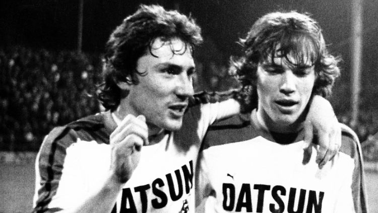 Packung Zigaretten im Stutzen vor jedem Spiel: Wolfram Wuttke, hier im Gladbacher Trikot im Jahr 1980. Der schlechtere Fußballer war Wuttke mit Sicherheit nicht.