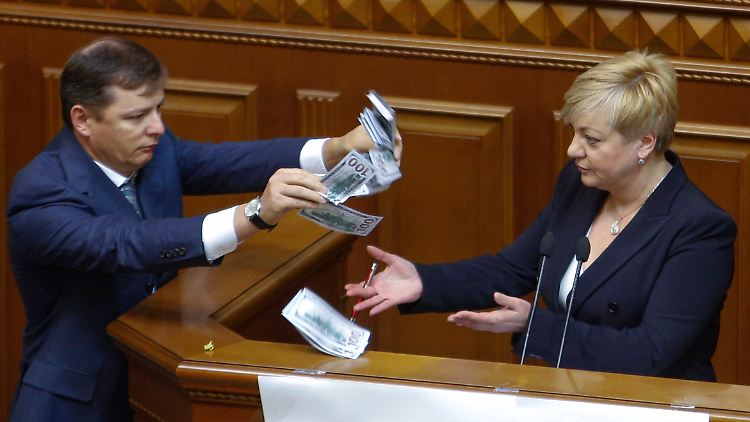 Oleg Ljaschko hält wenig von der Geldpolitik Walerina Gontarewas.