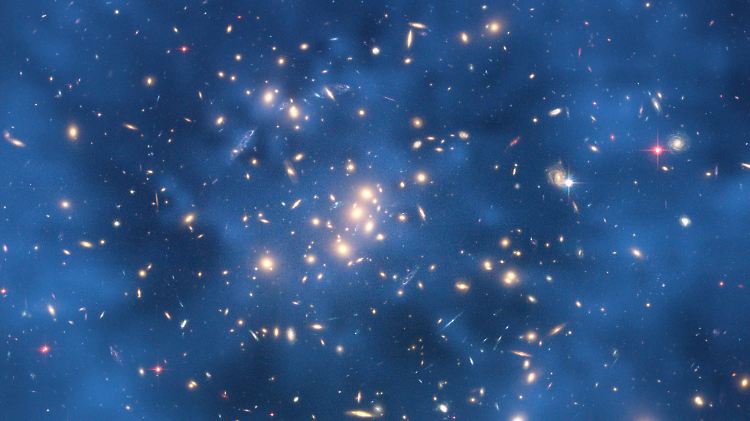Dunkle Materie wird in fast allen großen astronomischen Systemen vermutet. Nun soll der Large Hadron Collider sie erzeugen.