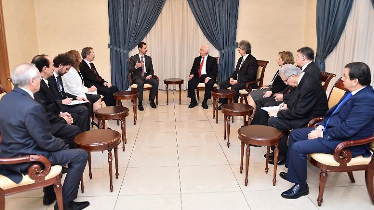 Alltag in Damaskus? Assad trifft eine Delegation von Politikern und Wirtschaftsführern aus der Türkei.