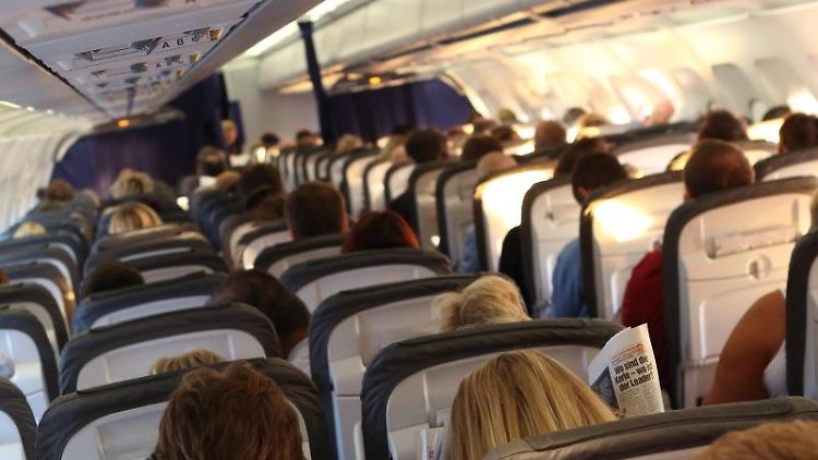 Todesangst bei einer Notlandung - dann kann unter bestimmten Bedingungen der Reisepreis gemindert werden, befand das Amtsgericht Frankfurt am Main. Foto: Christian Charisius