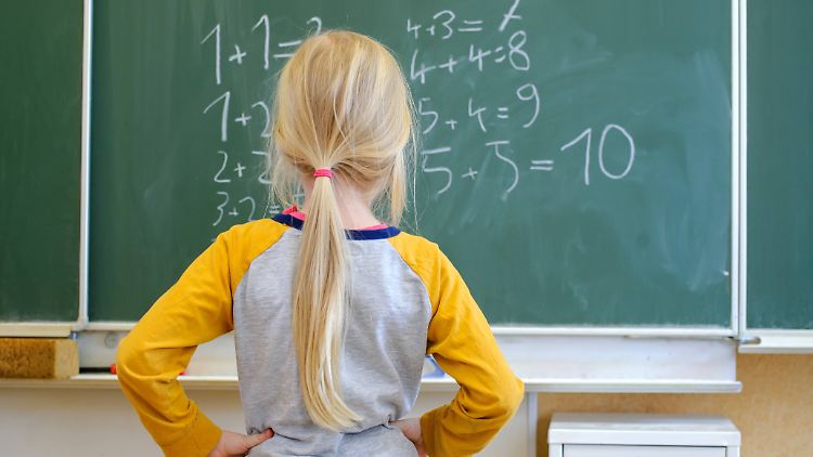 Wer einmal viel Geld verdienen möchte, sollte sich mit Mathe anfreunden, so die Studie.