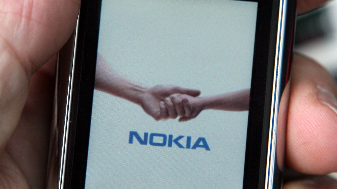 Hand in Hand zurück zu alten Höhen: Nokia bricht mit Tradition, dass der Chef ein Finne sein muss.