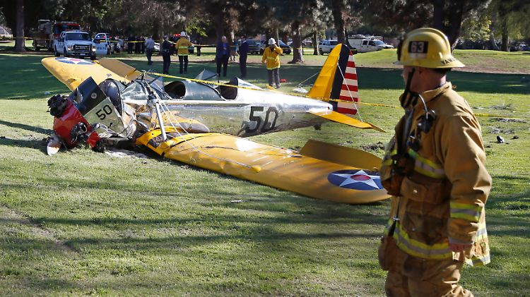 Hart aufgeschlagen: Die Unglücksmaschine auf dem "Penmar Golf Course" in Venice, Los Angeles.