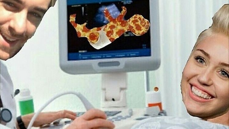 Mit einem falschen Ultraschallbild macht sich Miley Cyrus über Schwangerschaftsgerüchte lustig: Es ist ein Pizza-Baby!