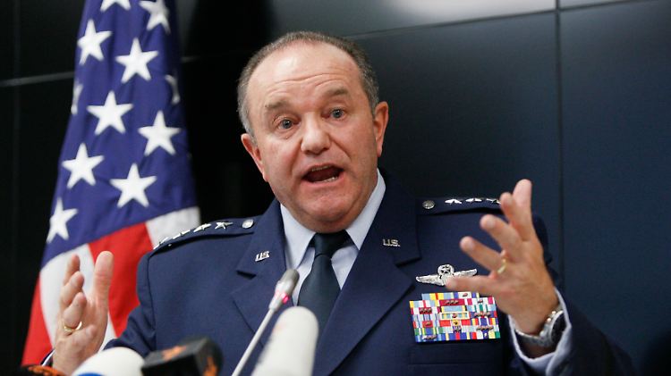 Philip Breedlove ist der Oberbefehlshaber der Nato und gleichzeitig Kommandeur des US European Command.