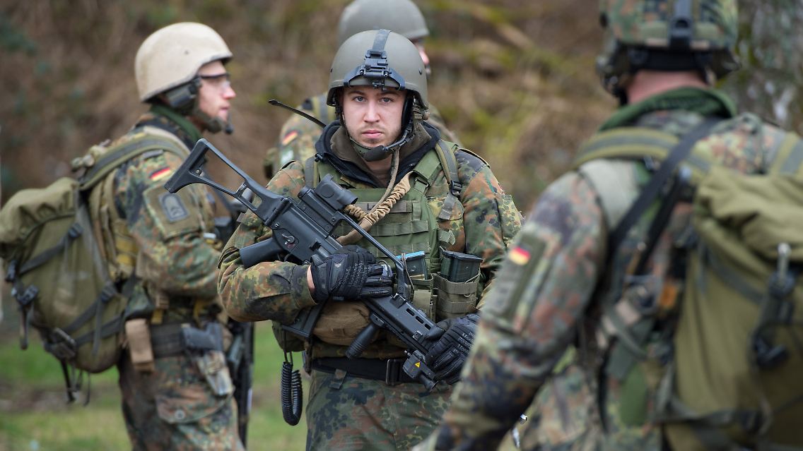 In der kommenden Woche stellen Experten ihre Empfehlungen für eine neue europäische Sicherheitsstrategie vor.