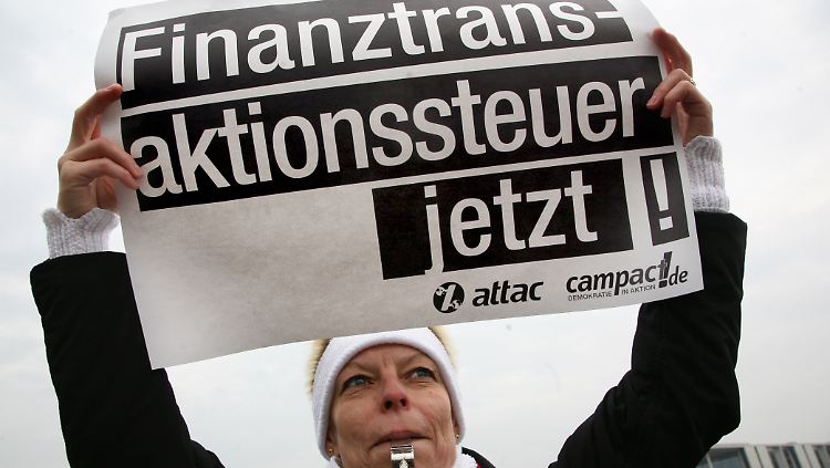 Aktivisten fordern bereits seit Jahren eine Steuer auf Börsengeschäfte, um Spekulation einzudämmen.