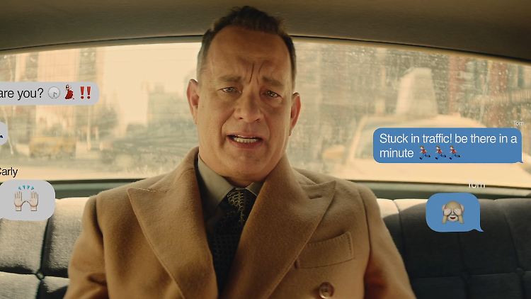 Für Sängerin Carly Rae Jepsen spielt Tom Hanks eine ungewöhnliche Rolle: Er ist der Star ihres Musikvideos.