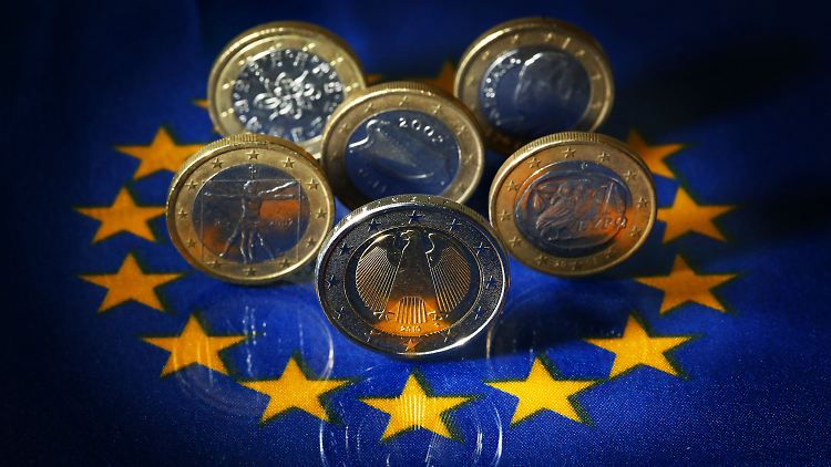 Euro-Münzen aus Deutschland, Griechenland, Italien, Portugal und Spanien