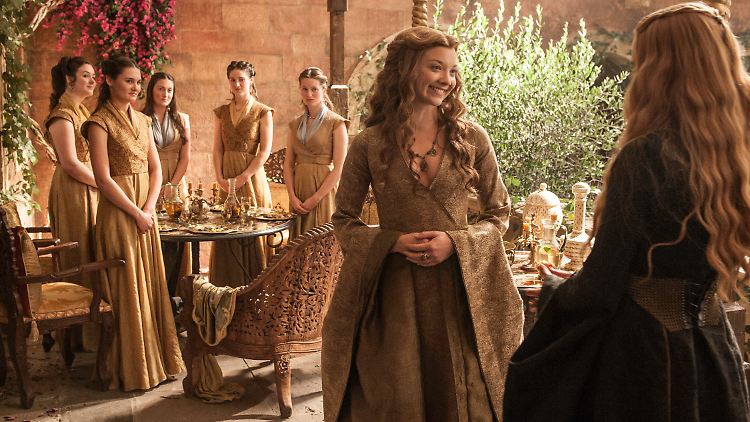 Es gab mal eine Zeit, in der das Schicksal von Westeros in der Hauptstadt King's Landing entschieden wurde. Vermutlich werden jedoch weder Margaery Tyrell (2.v.r.) noch Cersei Lannister (r.) das "Game of Thrones" gewinnen.