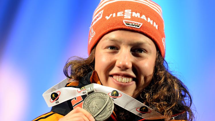 Fnach Verfolungs-Silber nun Einzel-Gold? Der schießlastige Wettbewerb kommt der wohl besten Schützin im diesjährigen Biathlon-Weltcup entgegen.