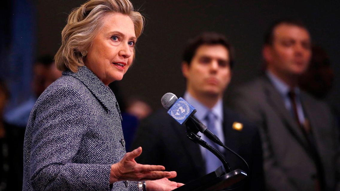 2015-03-10T192934Z_1057776156_GM1EB3B09M301_RTRMADP_3_USA-POLITICS-CLINTON.JPG7060425388984892377.jpg