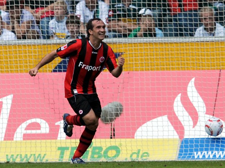 Theofanis Gekas feiert das Schützenfest in Mönchengladbach.