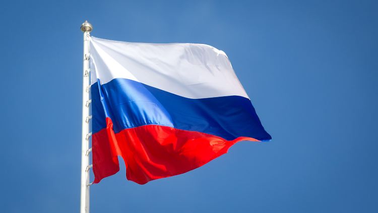 Die USA und die Europäische Union hatten im Zuge der Ukraine-Krise Sanktionen gegen die russische Wirtschaft und Vertraute von Präsident Putin verhängt.