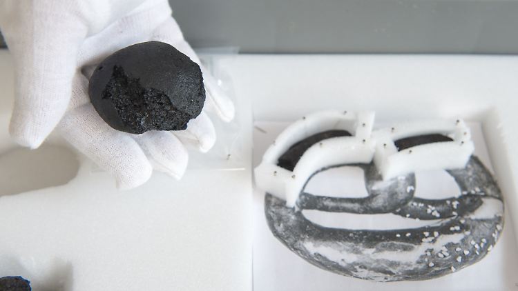 Historische Backwaren: Neben einer Brezel finden Archäologen auch die Reste von Semmeln und Hörnchen