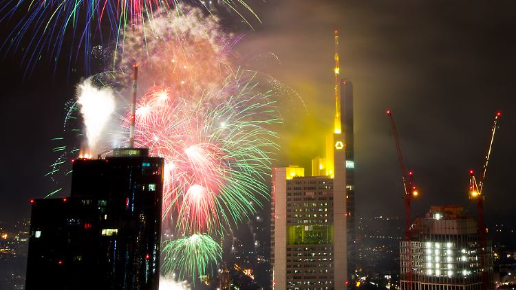 Ein wahres Feuerwerk fackelt der Dax heute an der Frankfurter Börse ab.