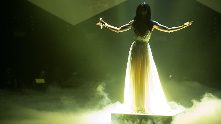Phoenix aus der Asche: Conchita Wurst beim ESC-Vorentscheid 2015 als Gast. 