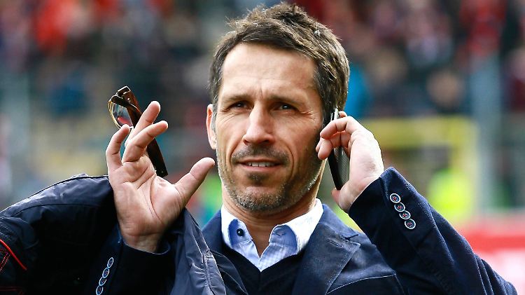 Vor seiner Zeit bei Werder Bremen war Thomas Eichin unter anderem Geschäftsführer der Eishockey-Mannschaft der Kölner Haie.