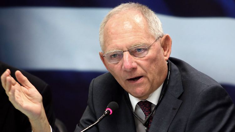 Wenn der Beitritt zur Eurozone zu früh erfolge, "hat man Probleme", sagt Schäuble.