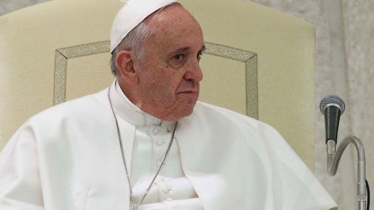 Bescheiden, beliebt und umstritten - Papst Franziskus ist seit zwei Jahren im Amt.