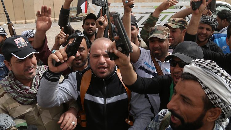 Tikrit ist strategisch wichtig und liegt 130 Kilometer nördlich von Bagdad.
