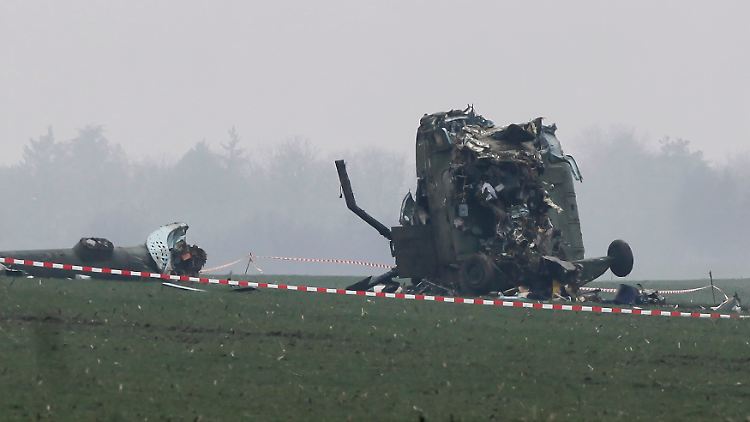 Bei dem Absturz starben alle Insassen des Helikopters.