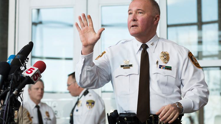 Der Polizeichef von St. Louis erläutert die Umstände, die zur Festnahme führten.