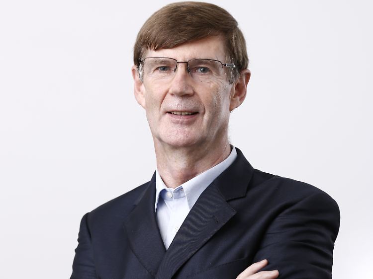 Max Herbst ist Inhaber der FMH-Finanzberatung, die seit 1986 unabhängige Zinsinformationen erstellt.