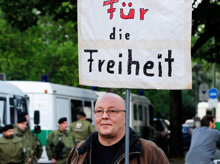 Würde Sarrazin eine eigene Partei gründen, könnte sich fast jeder fünfte Deutsche vorstellen, diese zu wählen.