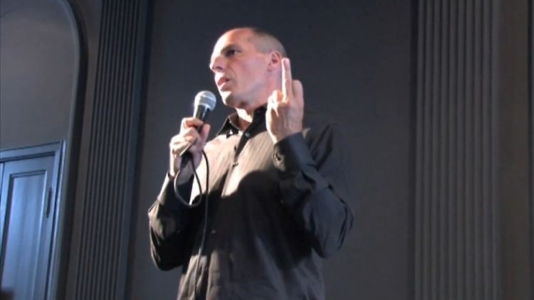 Varoufakis hatte sich mit seiner umstrittenen Aussage auf das Jahr 2010 bezogen und auch seine damalige Regierung kritisiert.