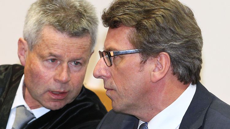 Bis zu 5500 Euro zahlte Schmid seiner Ehefrau monatlich.