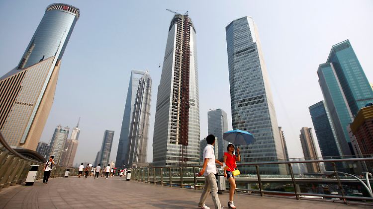 Shanghais Finanzzentrum Lujiazui: Auch China will die Zügel für seine Banken anziehen.