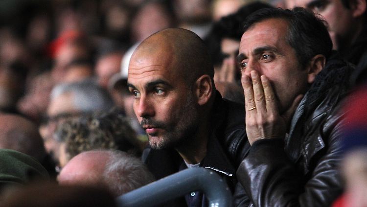 Auf der Tribüne des Camp Nou: Josep Guardiola.