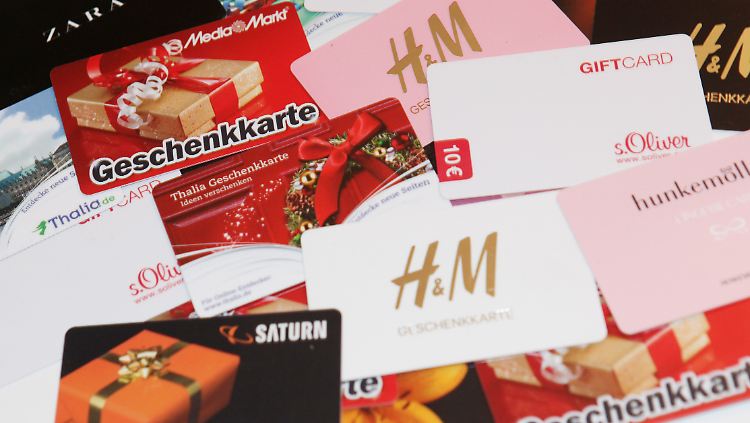 Zu Weihnachten sind Gutscheinkarten beliebte Geschenke.
