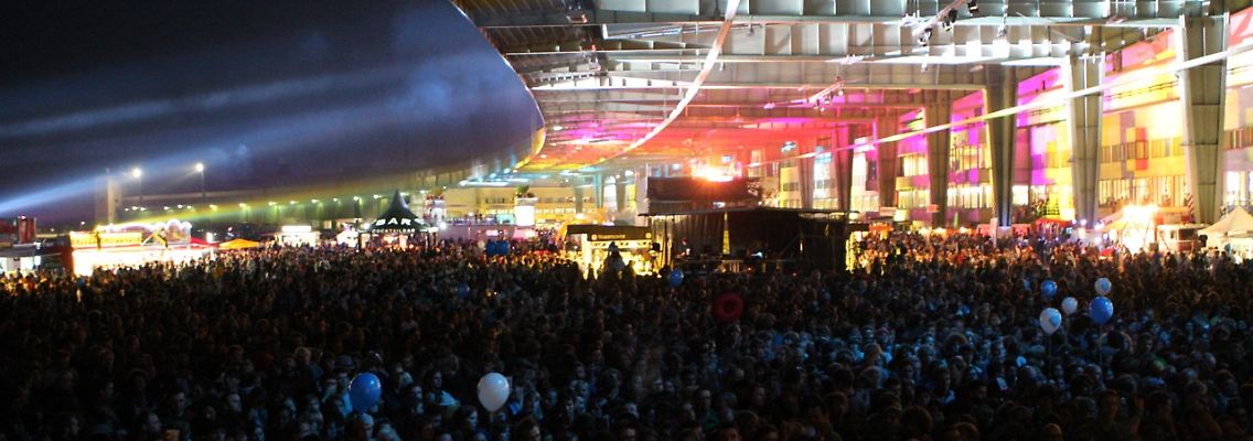 Am zweiten Festivaltag wurde das Programm dann um mehrere Stunden gekürzt.