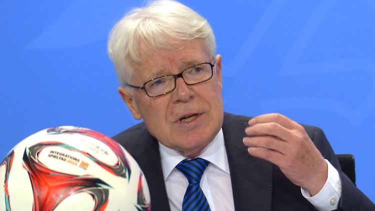 Die Stimme des Ligachefs, BVB-Präsidenten und DFB-Vize Rauball hat Gewicht im deutschen Fußball und darüber hinaus. 