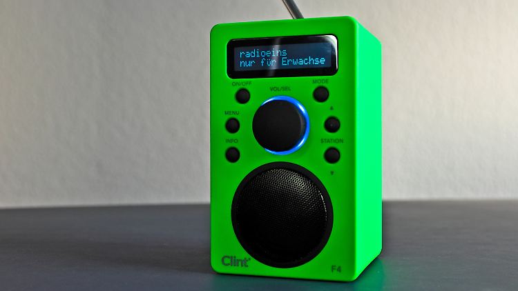 Das Clint Digital F4 ist ein DAB-Radio, das auch UKW und Bluetooth kann.