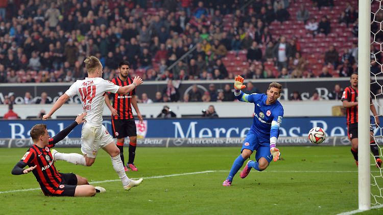 Stuttgarts Alexandru Maxim sollte beim Stand von 0:1 schon ausgewechselt werden - dann führte er den VfB mit zwei Vorlagen und einem Tor zum 3:1-Sieg.