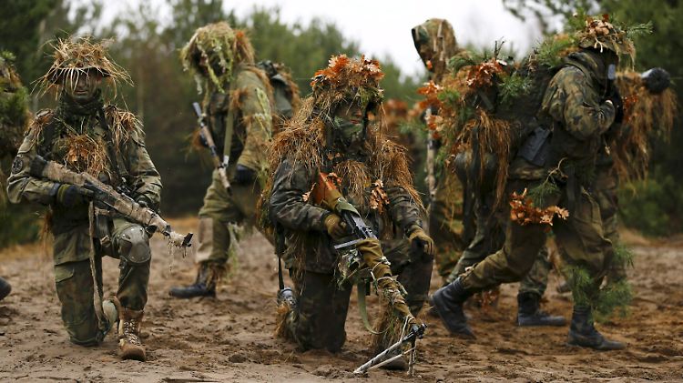 Immer mehr Polen werden Mitglied in paramilitärischen Gruppen, hier eine Übung des SJS Strzelec.