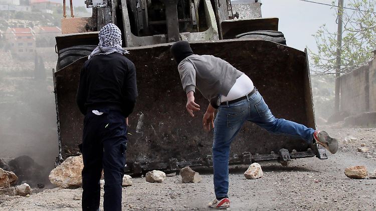 Obama befürchtet Chaos in den von Israel besetzten Gebieten, wenn Netanjahu weiter seinen harten Kurs gegen die Palästinenser fährt.