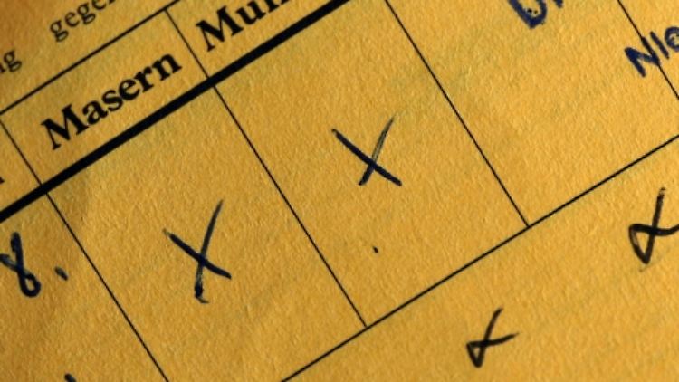 Hauptgründe der Masernwelle: neben Unwissenheit in der Bevölkerung die großen Impflücken bei jüngeren Erwachsenen, so Hengel vom RKI.
