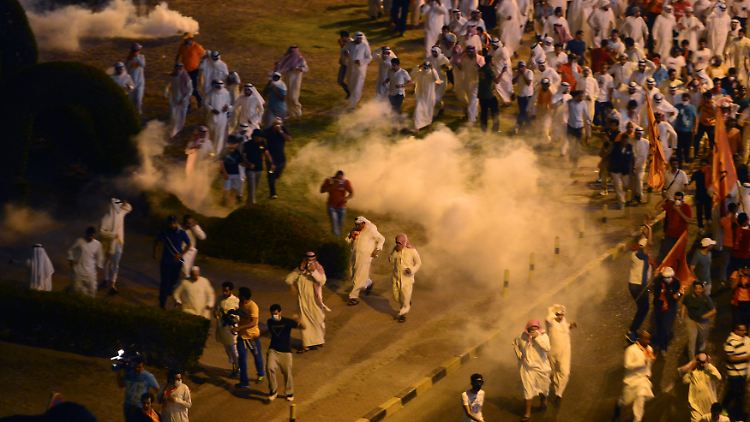 Tränengas in den Straßen von Kuwait-Stadt: Hier bei den Protesten im vergangenen Sommer.