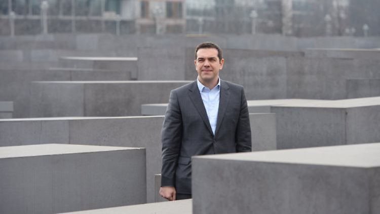 Tsipras am Holocaust-Mahnmal - inmitten der Reparationsdebatte wohl kein zufälliger Besuch.