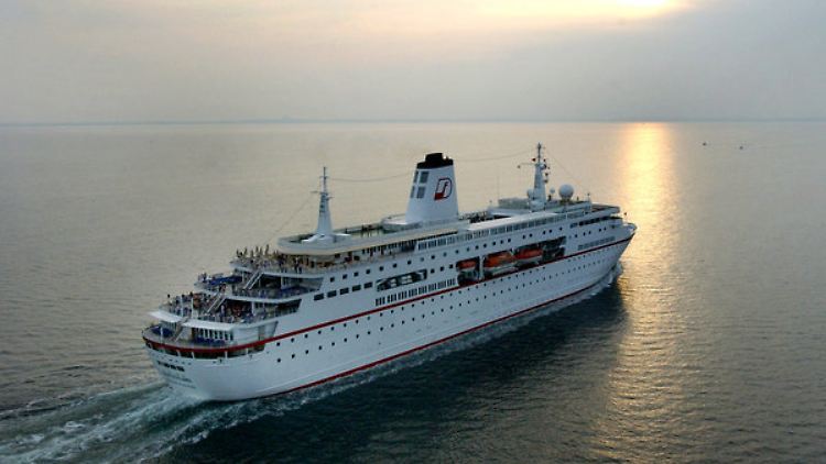 Und langsam Richtung Sonnenuntergang: Für die MS "Deutschland" geht die Reise weiter.