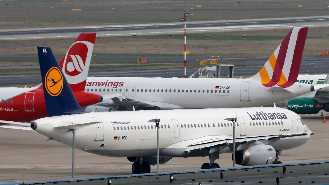 2015-03-26T083545Z_541494339_LR2EB3Q0NVAQ8_RTRMADP_3_FRANCE-CRASH.JPG5193799572384122242.jpg