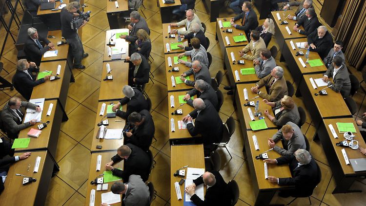 Selten dürfte eine Duisburger Ratsversammlung ein bundesweit derartiges Interesse erhalten haben.